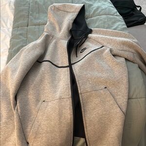 Nike Men's Gray Hooded Jacket
